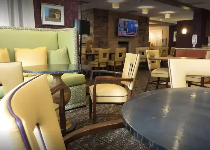 Roanoke Hotels