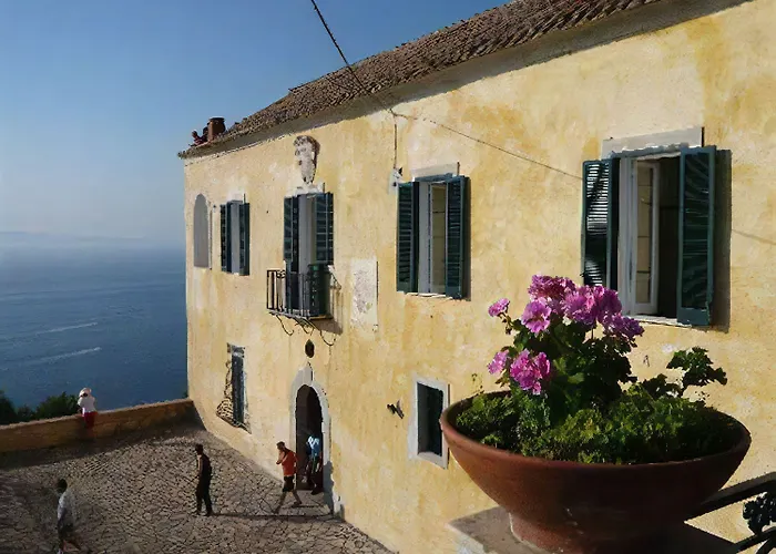 Palazzo Tritone & Abagnale Bed and Breakfast Sorrento