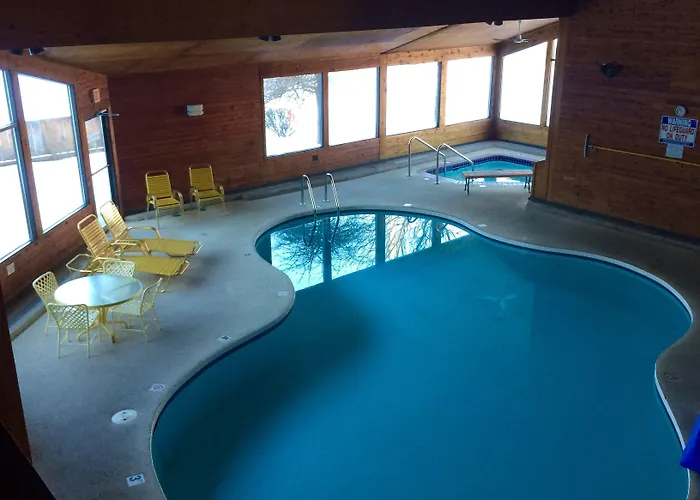 Cedar Motor Inn Marquette