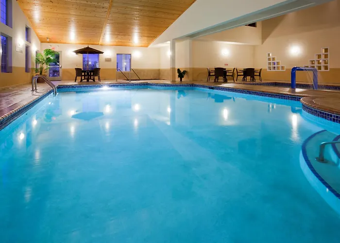 Faribault Hotels