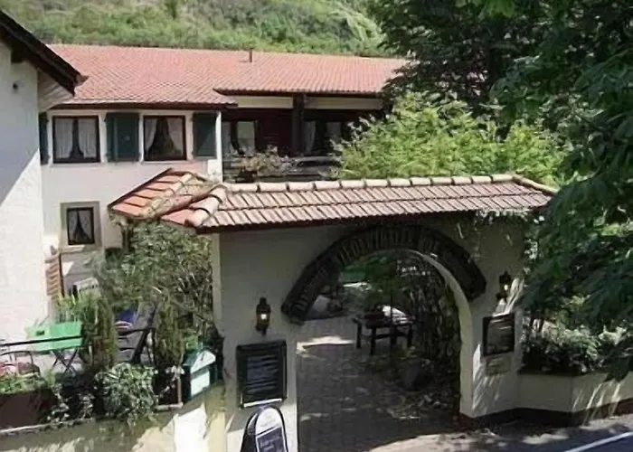 Hotels in Schloßböckelheim