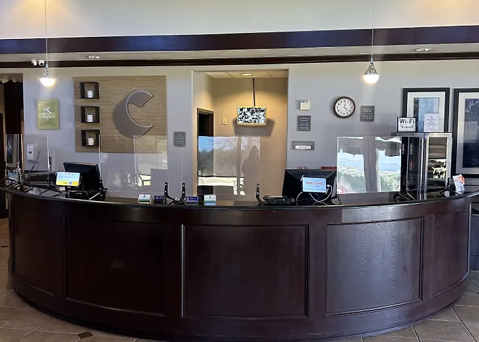 Comfort Suites Palestine