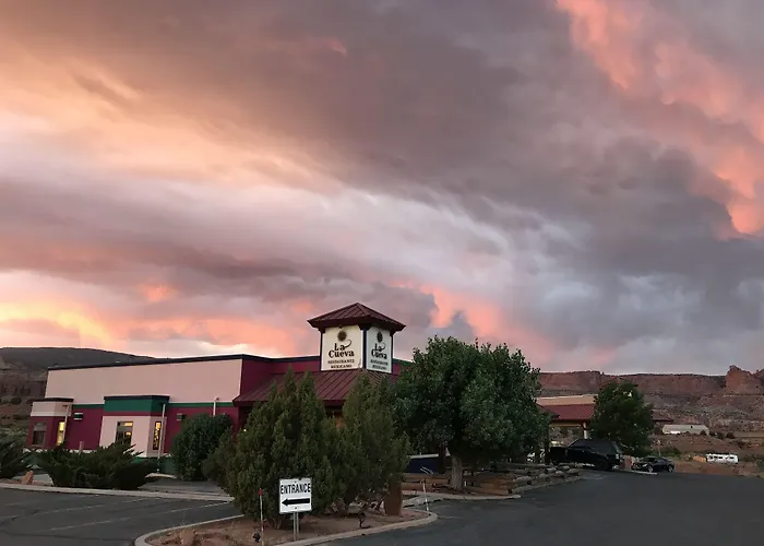 The Noor Hotel Torrey