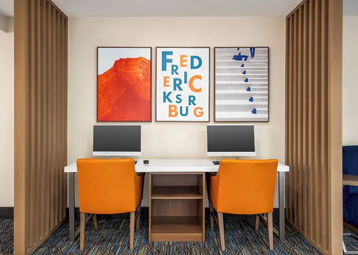 Holiday Inn Express Hotel & Suites Fredericksburg By Ihg