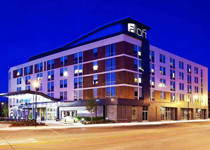Aloft By Marriott Milwaukee Downtown Hotel