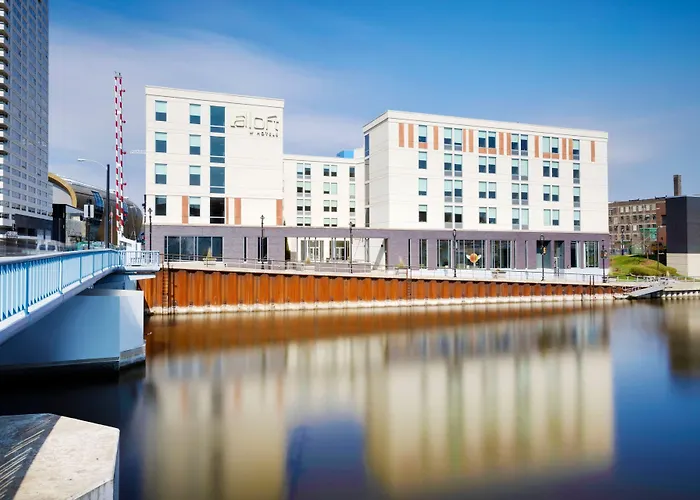 Aloft By Marriott Milwaukee Downtown Hotel