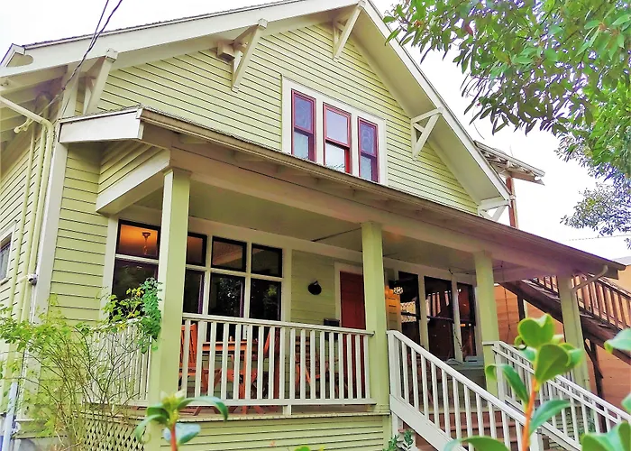 Bluebird Guesthouse