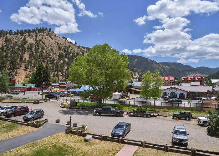 Alpine Lodge Red River