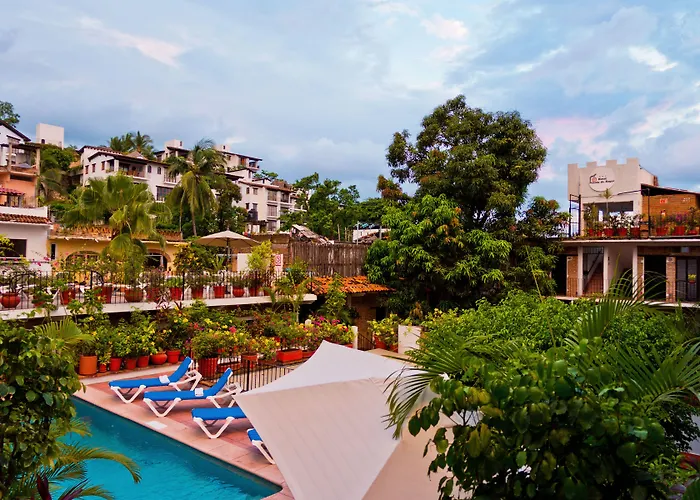 Hotel Posada De Roger - Near Los Muertos Beach Puerto Vallarta