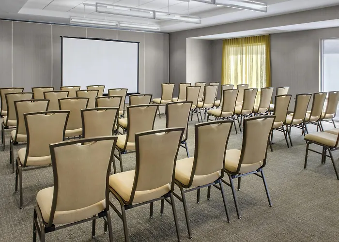 Bellport Hotels