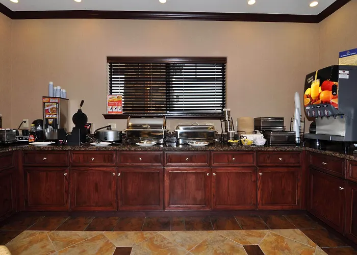 Best Western Plus Royal Mountain Inn & Suites