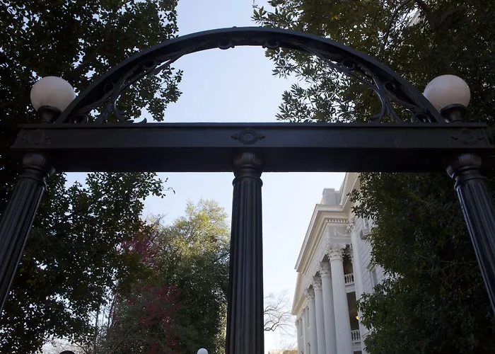The University Of Georgia Center For Continuing Education & Hotel