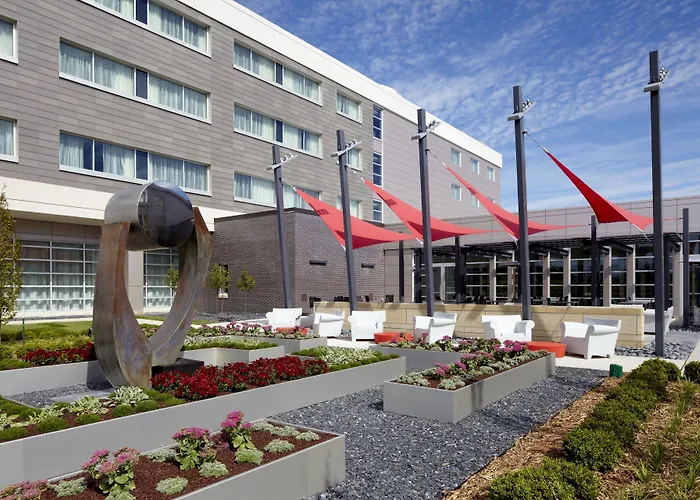 The Hotel At Kirkwood Center Cedar Rapids