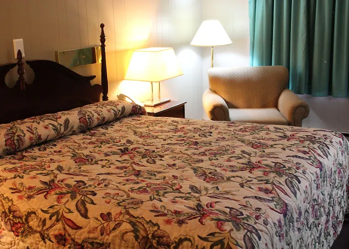 Colonial Inn Franklin