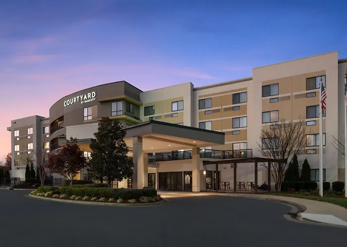 Courtyard By Marriott Raleigh North Hotel