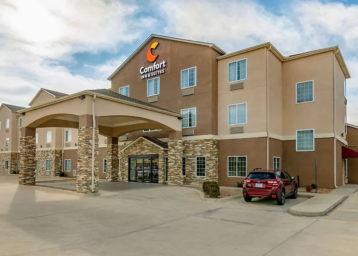Comfort Inn & Suites Near Bethel College