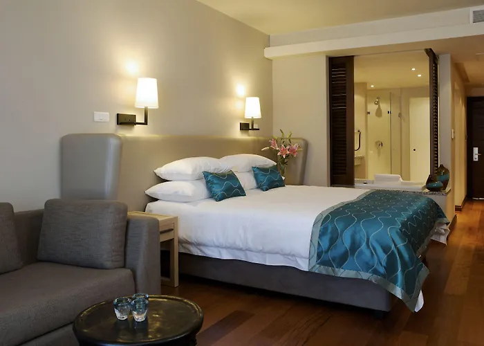 Chapmans Peak Beach Hotel