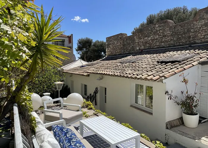 Hotel de La Plage - Mahogany Cassis