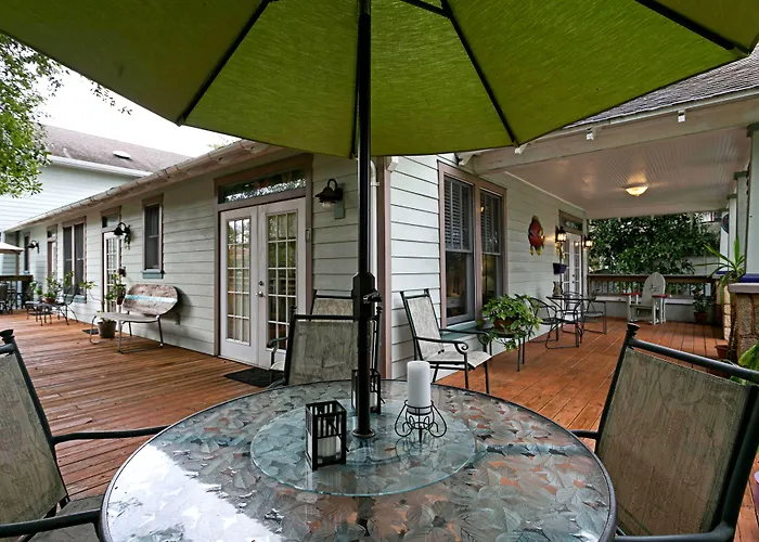 Anchor Inn Nsb Bed And Breakfast New Smyrna Beach