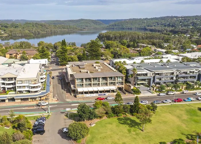 Narrabeen Hotels