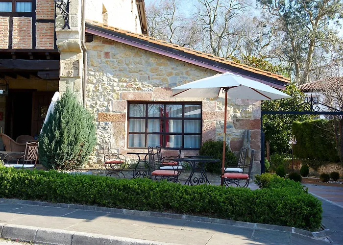 Hotel La Casona de Revolgo Santillana del Mar