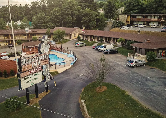 The Mountaineer Inn - Asheville