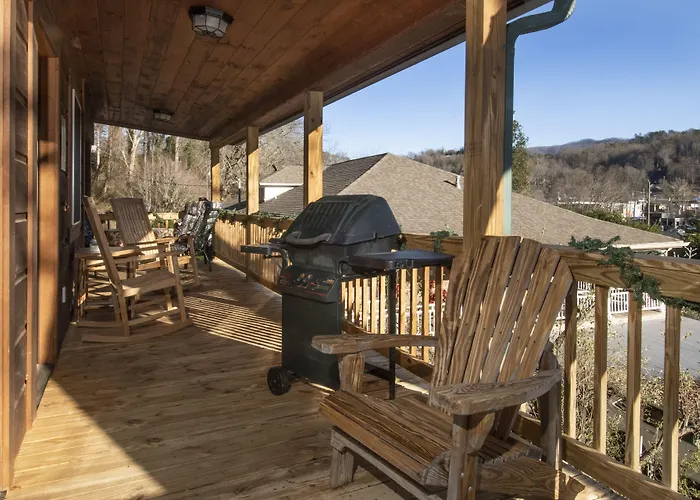 Calhoun House Inn & Suites Bryson City