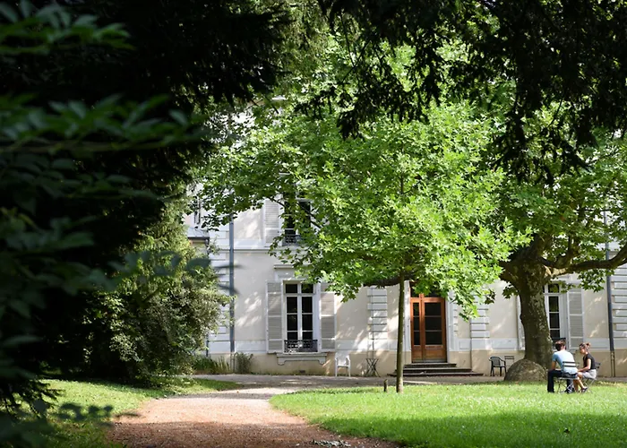 Hotels in Écully