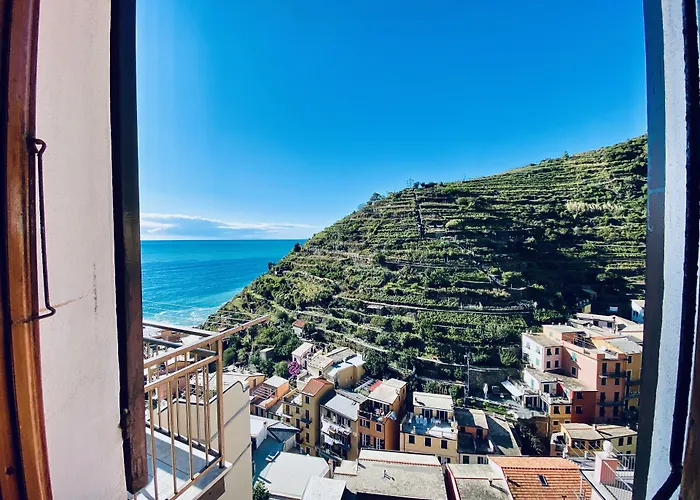 Giovanni Rooms Manarola