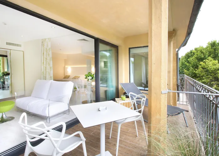 Hotel Les Deux Garcons Aix-en-Provence
