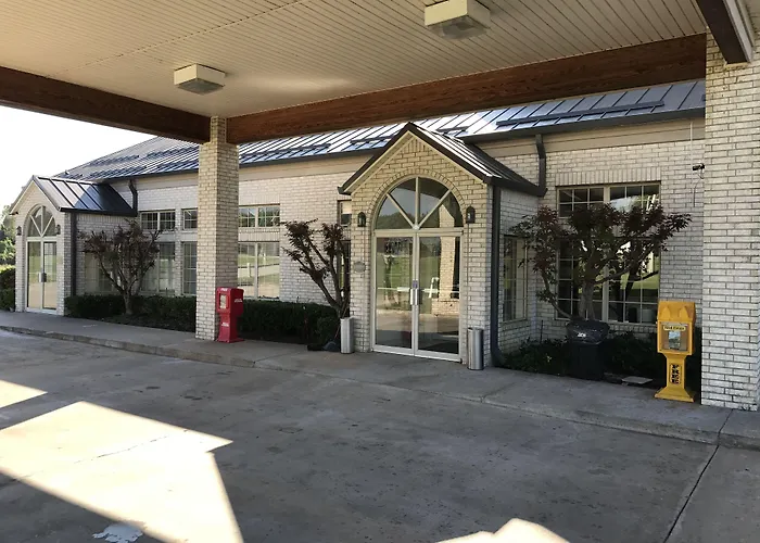 Days Inn By Wyndham Grove