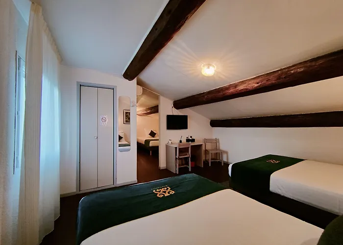 Narbonne Hotels