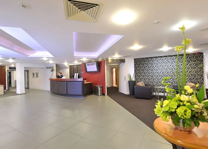 Stirling Court Hotel