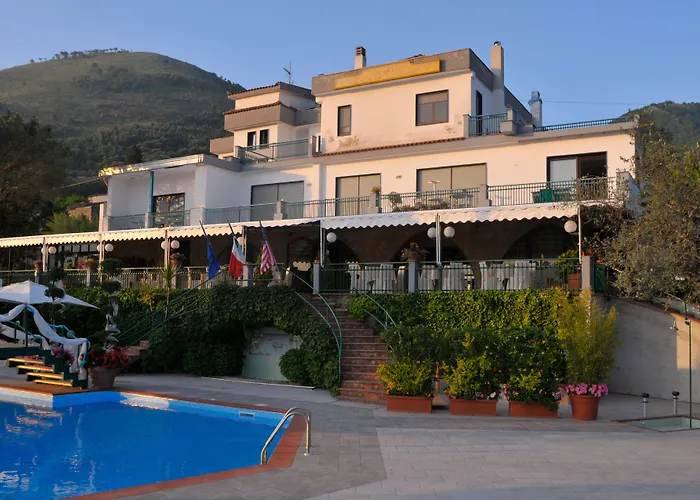 Hotel Diecimare Cava deʼ Tirreni