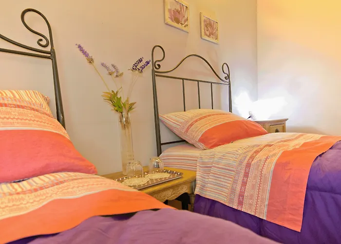Duca'S Guest House