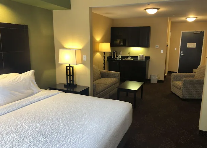 Dimondale Hotels