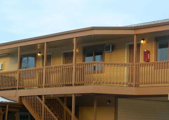 Country Motor Inn