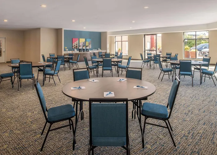 Hampton Inn And Suites Seattle - Airport / 28Th Avenue SeaTac