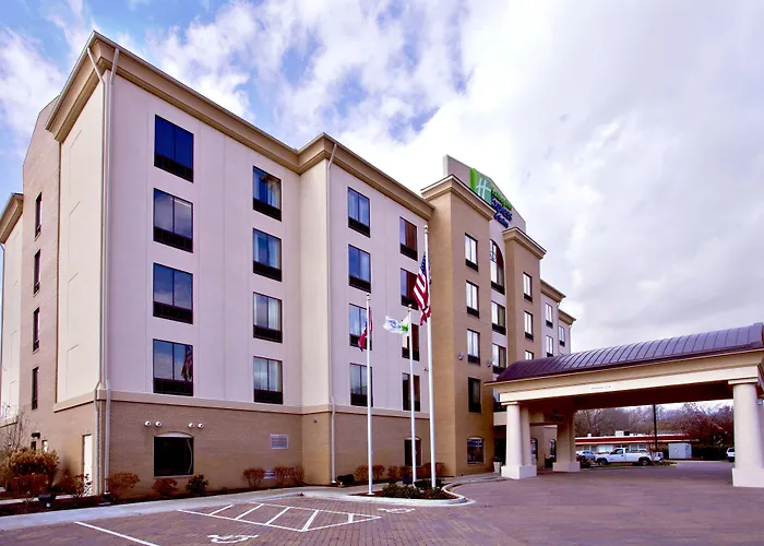 Oak Ridge Hotels