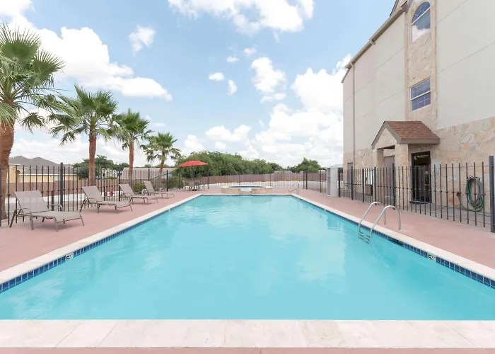 Microtel Inn And Suites Eagle Pass