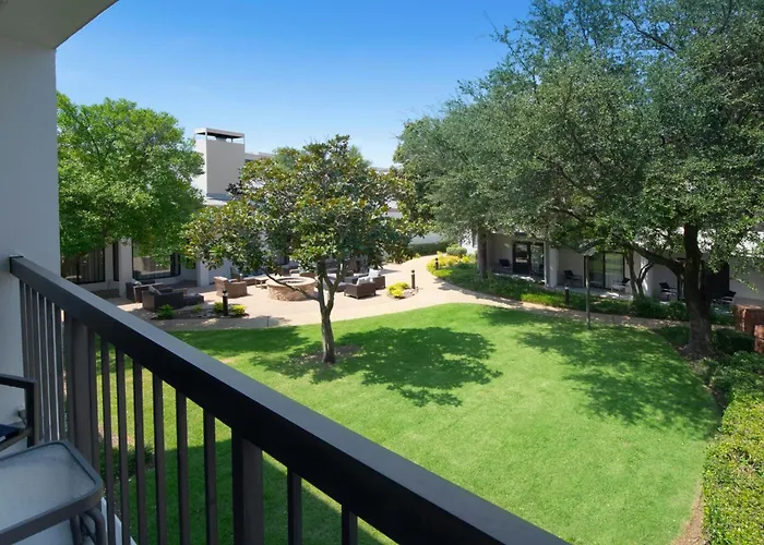 Courtyard Dallas Las Colinas