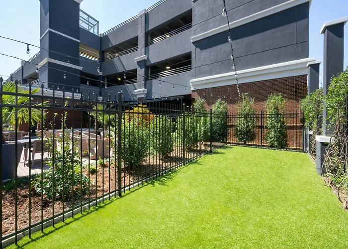 Courtyard By Marriott Athens Downtown