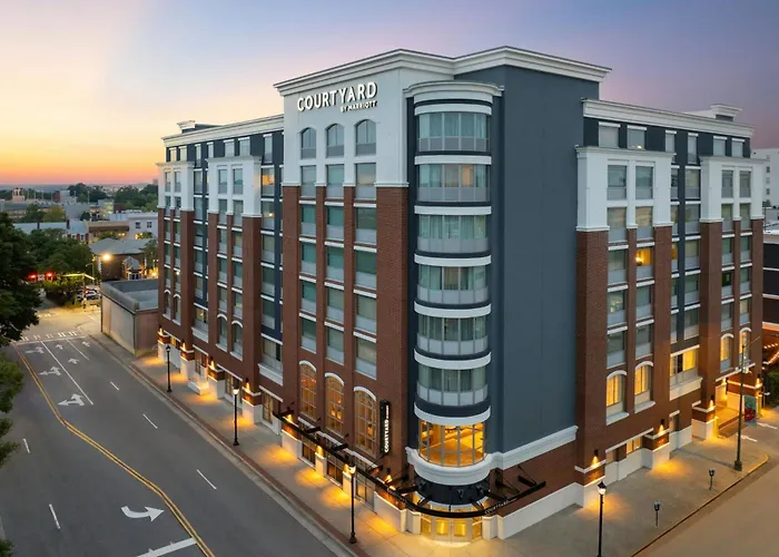 Courtyard By Marriott Athens Downtown Hotel