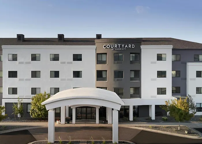 Courtyard Casper