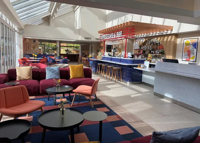 Holiday Inn Express Windsor By Ihg