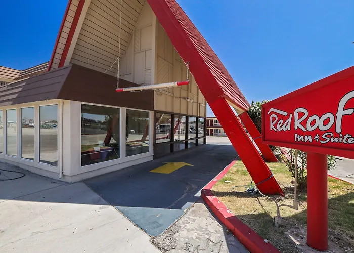 Red Roof Inn Needles