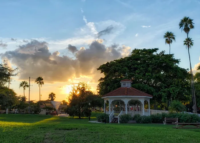 Casey Key Resorts - Beachfront Nokomis