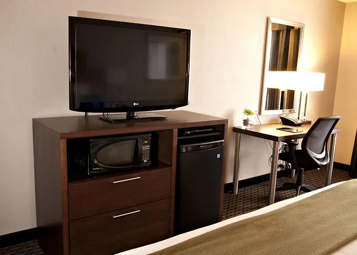 Hotels in Pembroke