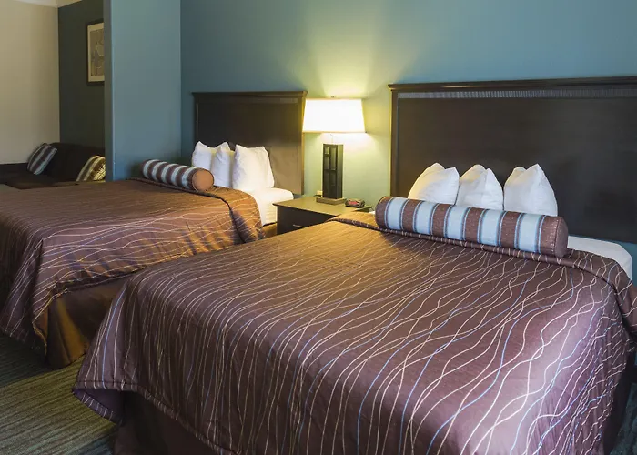 Thackerville Hotels