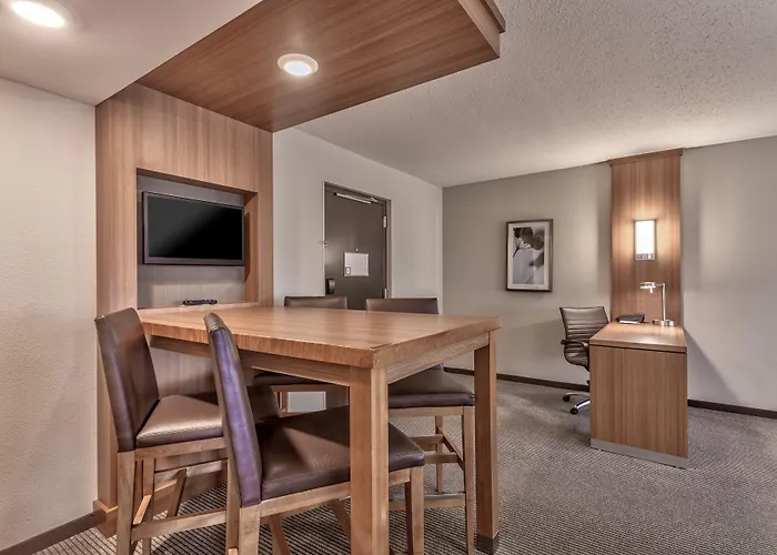 Hotels in Crystal